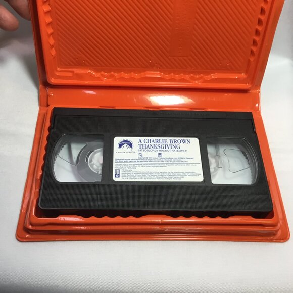 Peanuts Classic A Charlie Brown Thanksgiving VHS Tape Tested - Picture 5 of 6